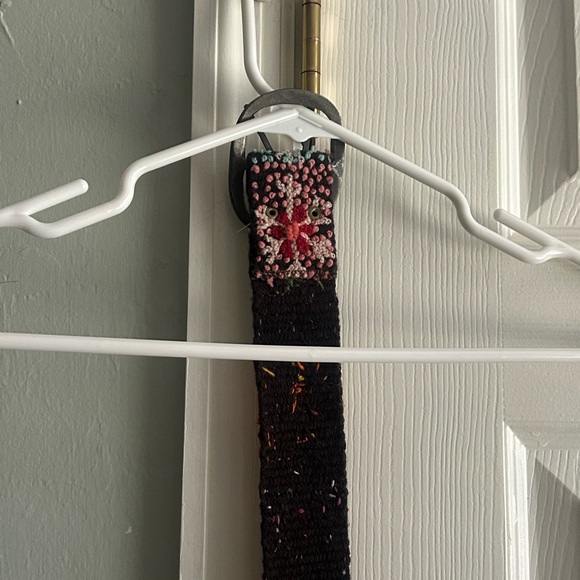 Colorful Snowflake Patterned Belt - Picture 5 of 9